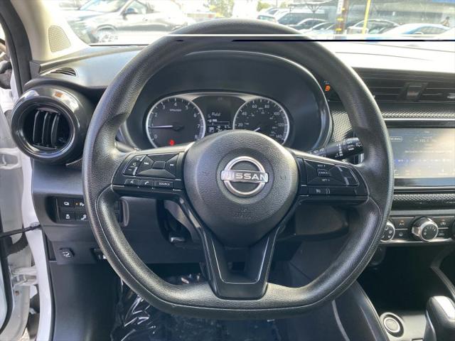 2024 Nissan Kicks S Xtronic CVT