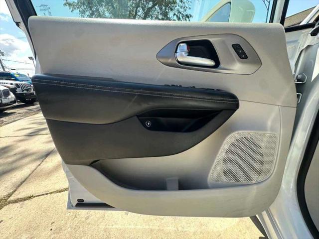2021 Chrysler Pacifica Hybrid Touring L