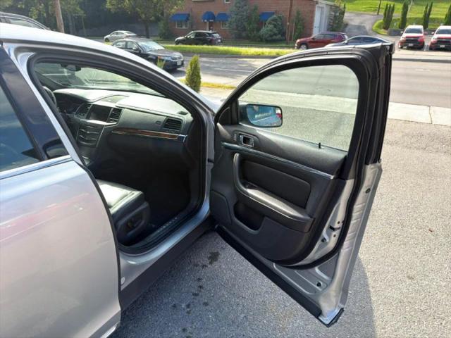 2013 Lincoln MKS Base