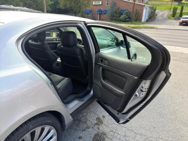 2013 Lincoln MKS Base