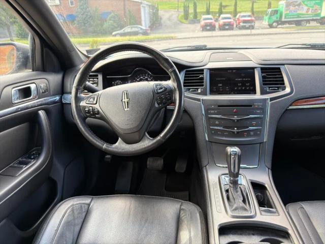 2013 Lincoln MKS Base