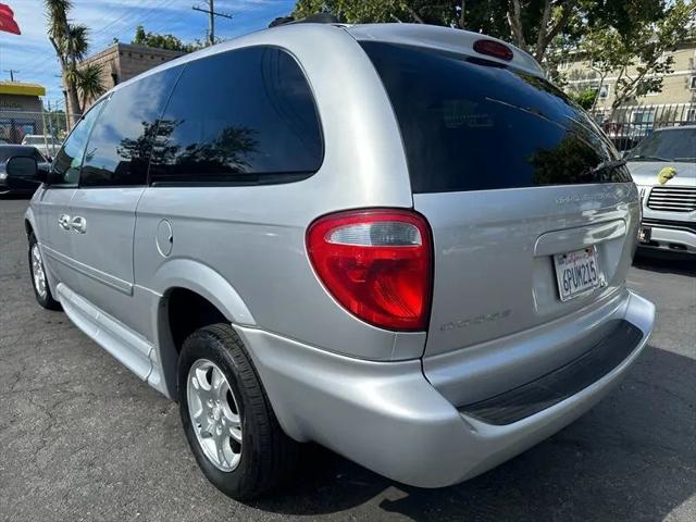 2004 Dodge Grand Caravan SXT