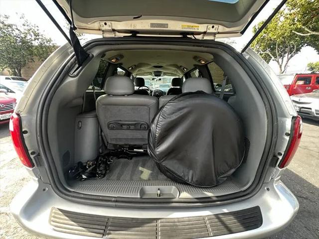 2004 Dodge Grand Caravan SXT