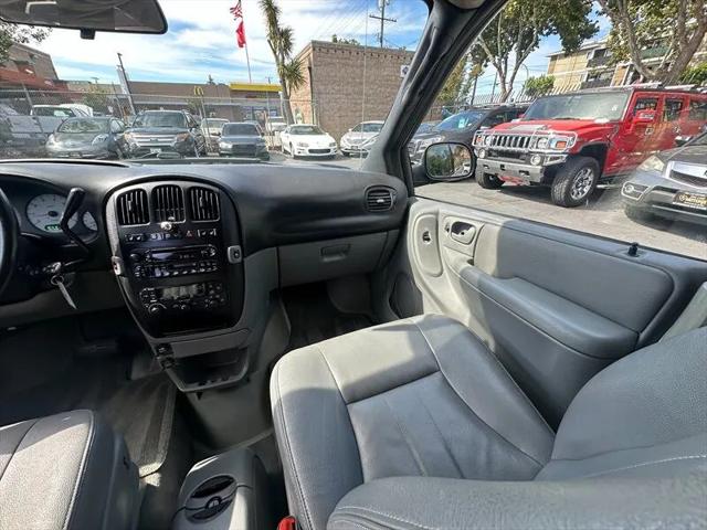 2004 Dodge Grand Caravan SXT