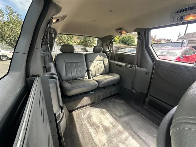 2004 Dodge Grand Caravan SXT