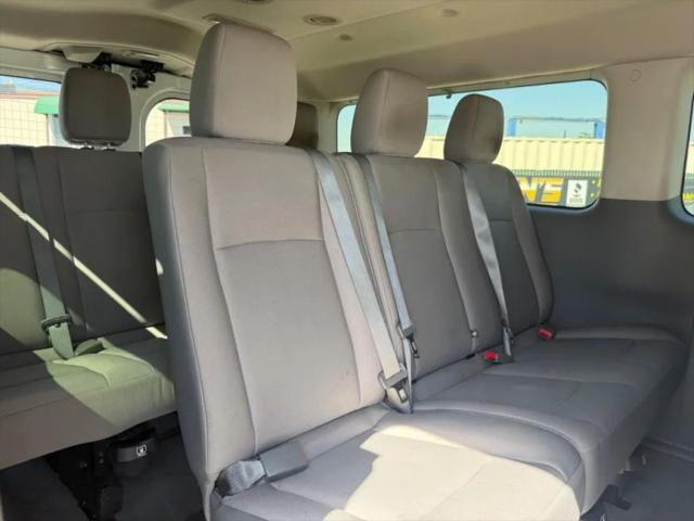 2015 Nissan 3500 SV V8