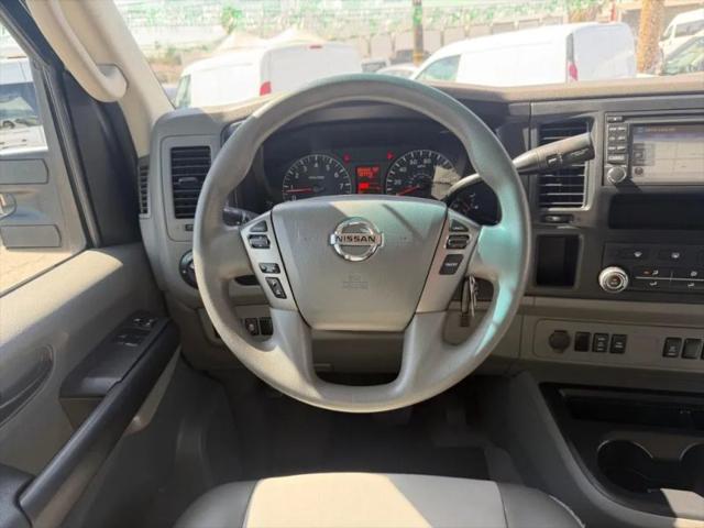 2015 Nissan 3500 SV V8