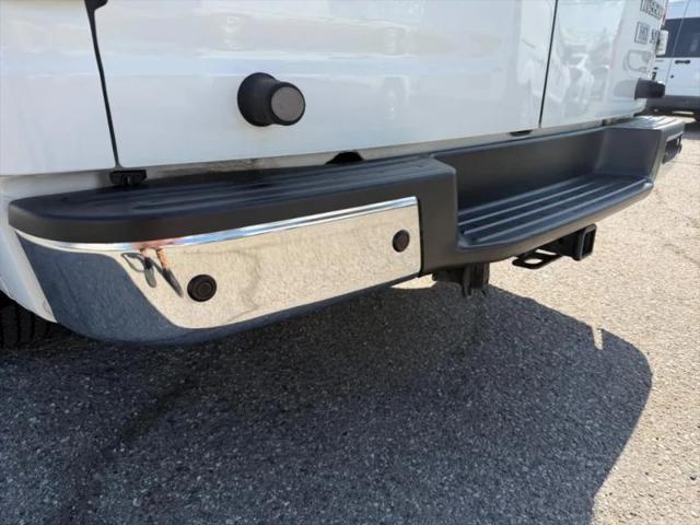 2015 Nissan 3500 SV V8