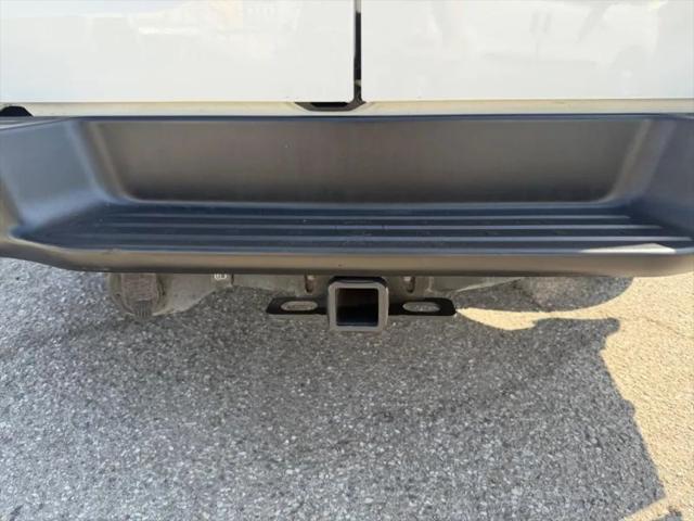 2015 Nissan 3500 SV V8
