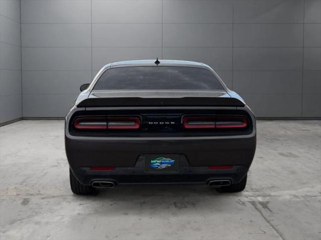 2015 Dodge Challenger SXT Plus