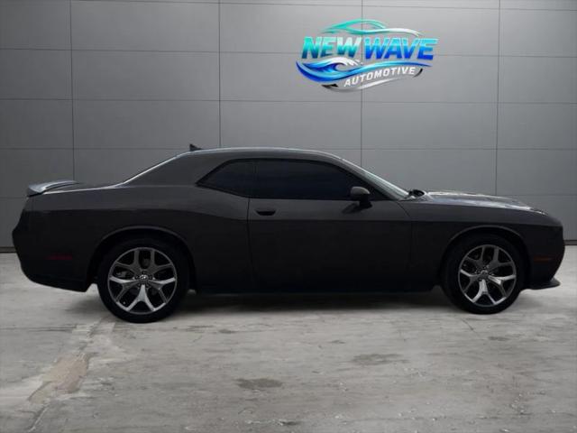 2015 Dodge Challenger SXT Plus