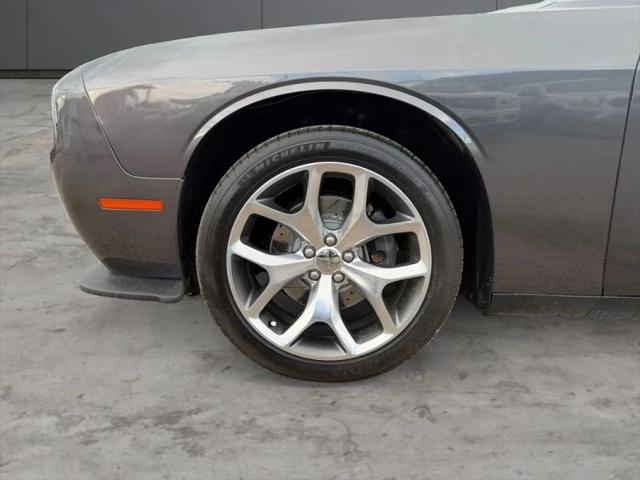 2015 Dodge Challenger SXT Plus