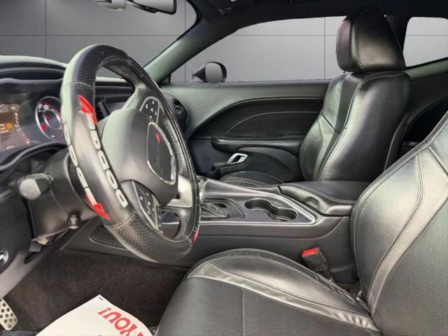 2015 Dodge Challenger SXT Plus