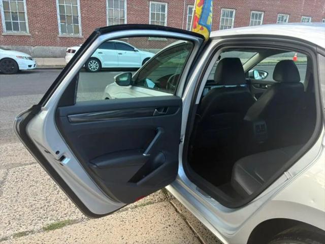 2020 Volkswagen Passat 2.0T R-Line