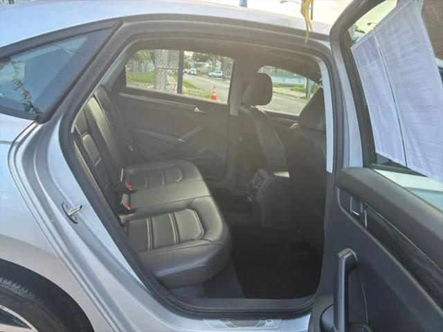 2020 Volkswagen Passat 2.0T R-Line