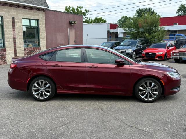 2016 Chrysler 200 S
