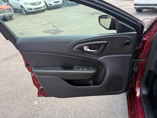 2016 Chrysler 200 S