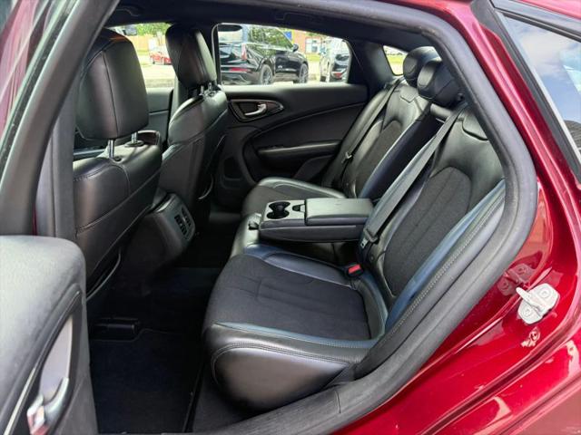 2016 Chrysler 200 S