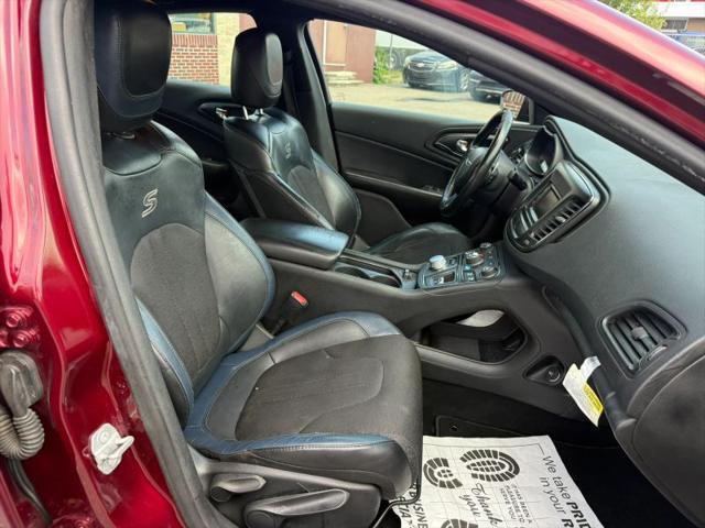 2016 Chrysler 200 S