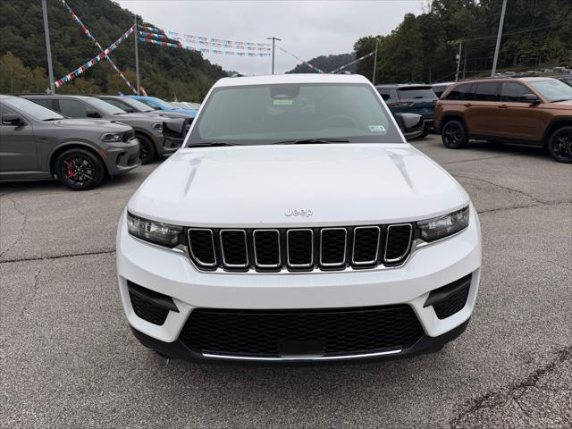 2027 Jeep Grand Cherokee GRAND CHEROKEE LAREDO X 4X4 2027 Jeep Grand Cherokee GRAND CHEROKEE LAREDO X 4X4