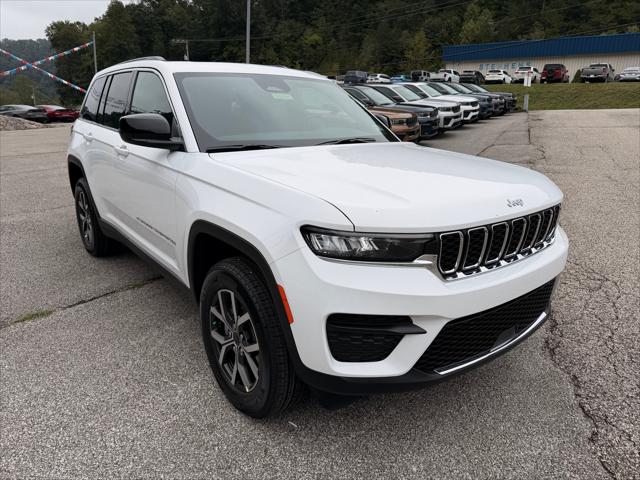 2027 Jeep Grand Cherokee GRAND CHEROKEE LAREDO X 4X4 2027 Jeep Grand Cherokee GRAND CHEROKEE LAREDO X 4X4