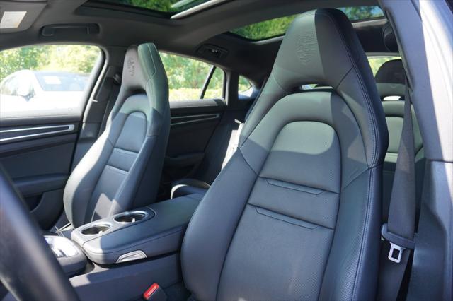 2023 Porsche Panamera 4 Platinum Edition