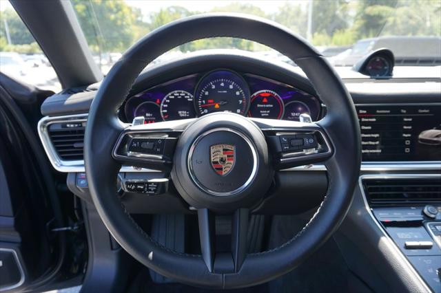 2023 Porsche Panamera 4 Platinum Edition