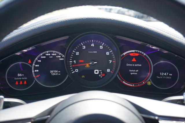 2023 Porsche Panamera 4 Platinum Edition