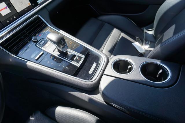 2023 Porsche Panamera 4 Platinum Edition