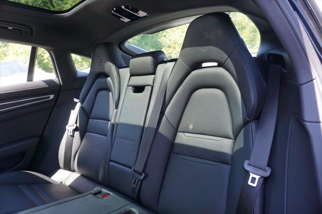 2023 Porsche Panamera 4 Platinum Edition