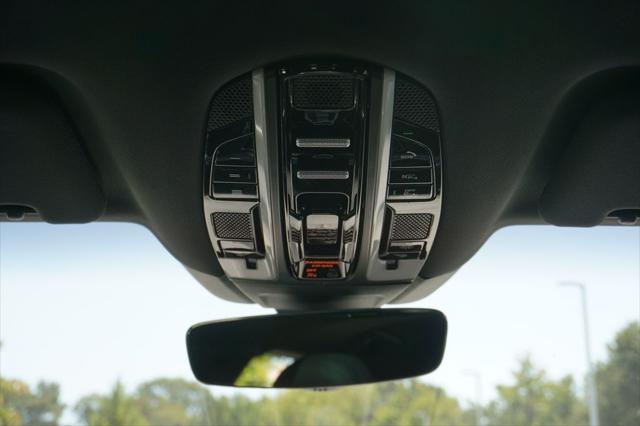 2023 Porsche Panamera 4 Platinum Edition