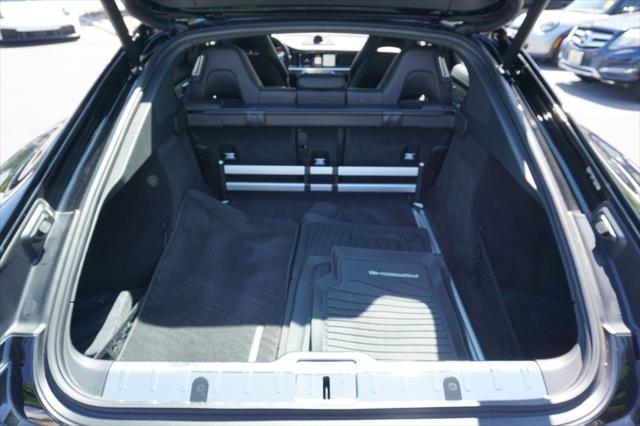 2023 Porsche Panamera 4 Platinum Edition