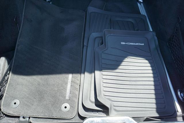 2023 Porsche Panamera 4 Platinum Edition