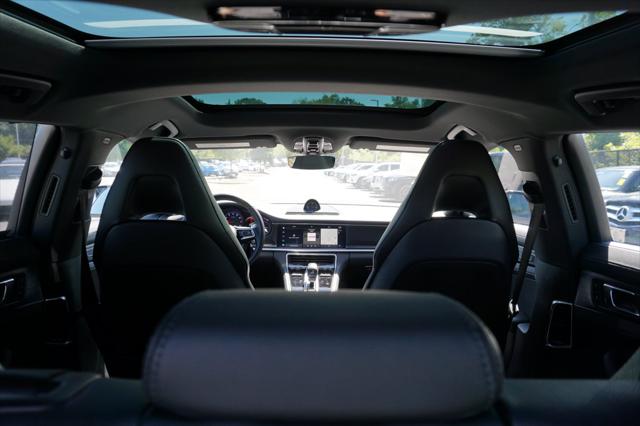 2023 Porsche Panamera 4 Platinum Edition