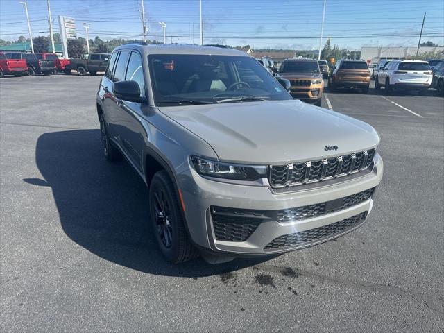 2027 Jeep Grand Cherokee Laredo Altitude for sale in DuBois, PA