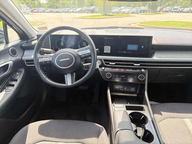 2026 Hyundai Sonata Hybrid SEL 2026 Hyundai Sonata Hybrid SEL