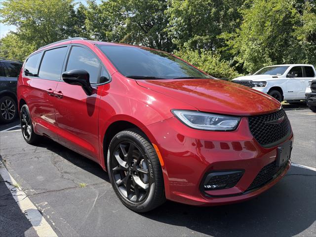 2025 Chrysler Pacifica Limited AWD