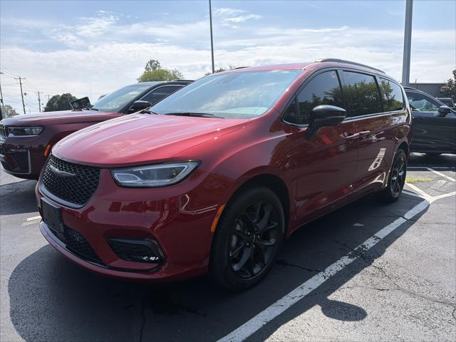 2025 Chrysler Pacifica Limited AWD