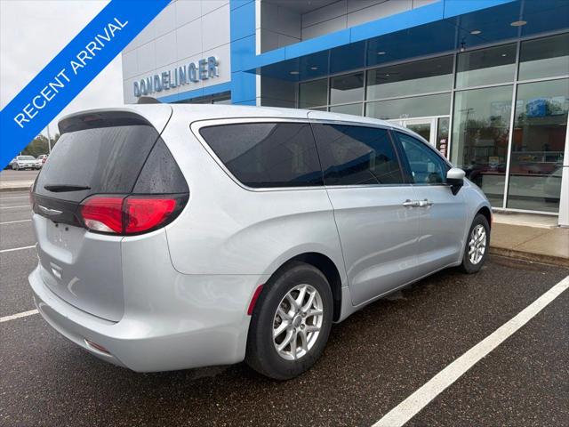 2023 Chrysler Voyager LX