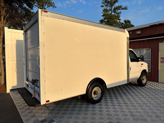 2017 Ford E-350 Cutaway Base