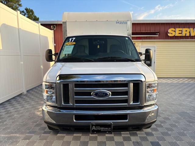2017 Ford E-350 Cutaway Base