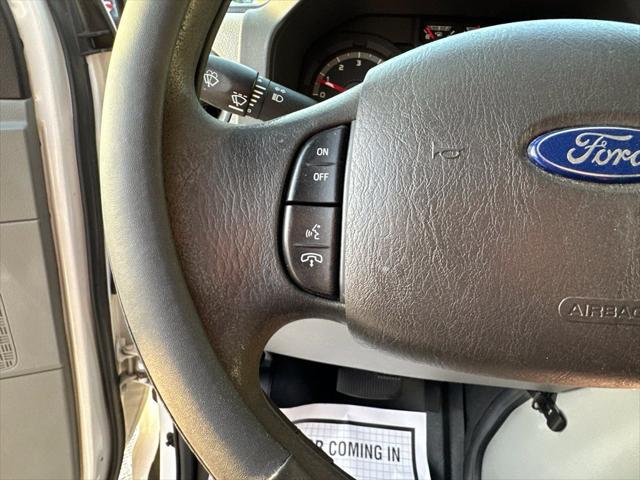 2017 Ford E-350 Cutaway Base