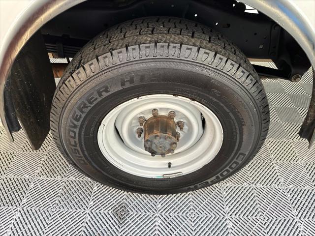 2017 Ford E-350 Cutaway Base
