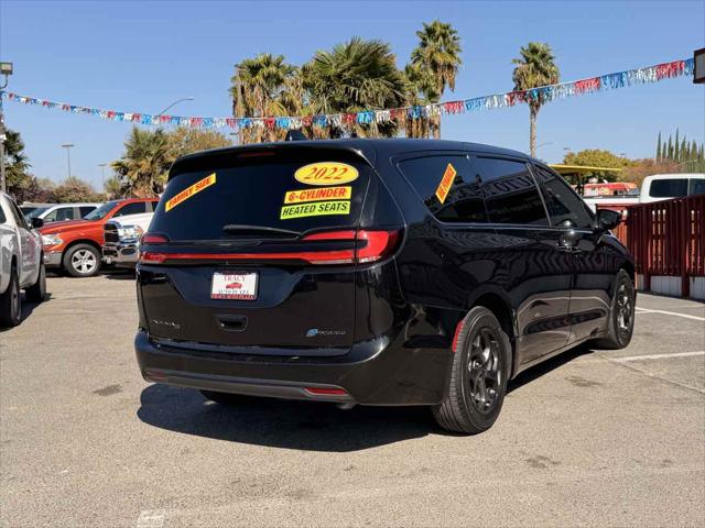 2022 Chrysler Pacifica Hybrid Touring L