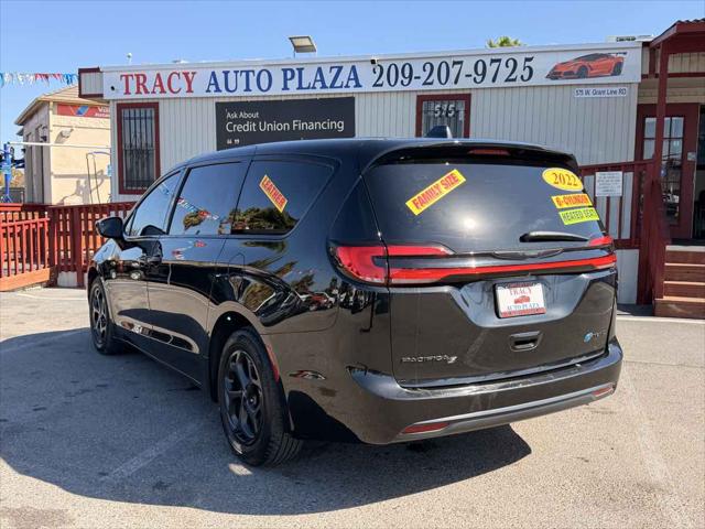 2022 Chrysler Pacifica Hybrid Touring L