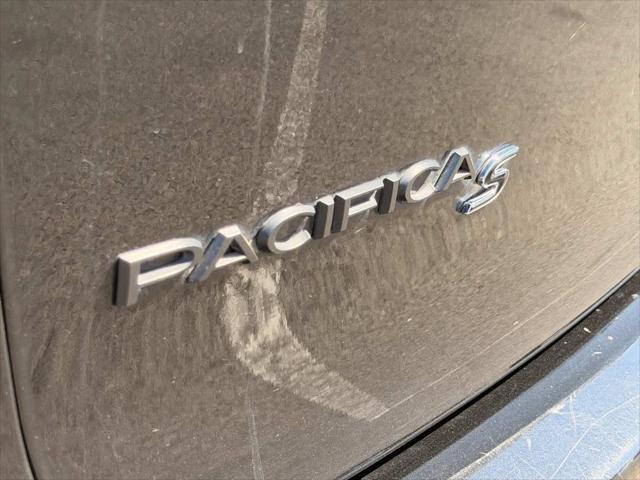 2022 Chrysler Pacifica Hybrid Touring L