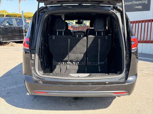 2022 Chrysler Pacifica Hybrid Touring L