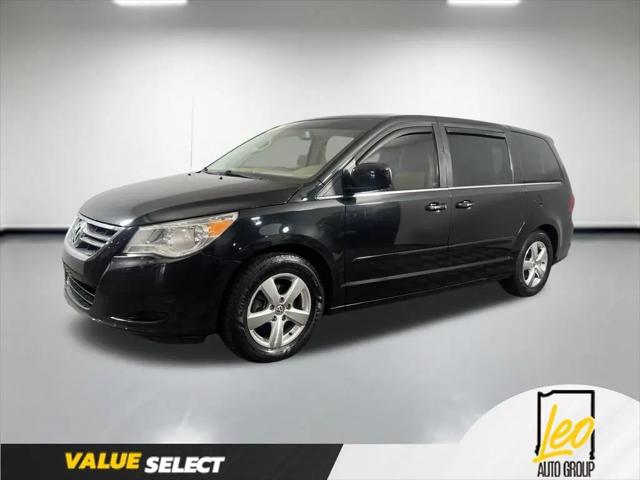 2010 Volkswagen Routan SEL for sale in Columbus, IN