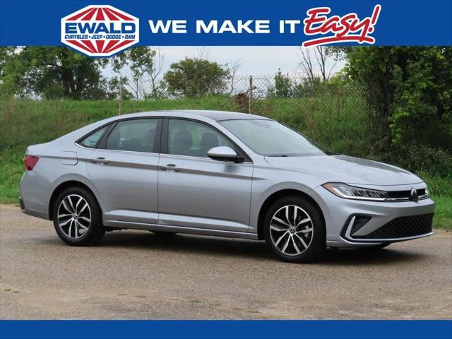 2025 Volkswagen Jetta 1.5T SE for sale in Oconomowoc, WI