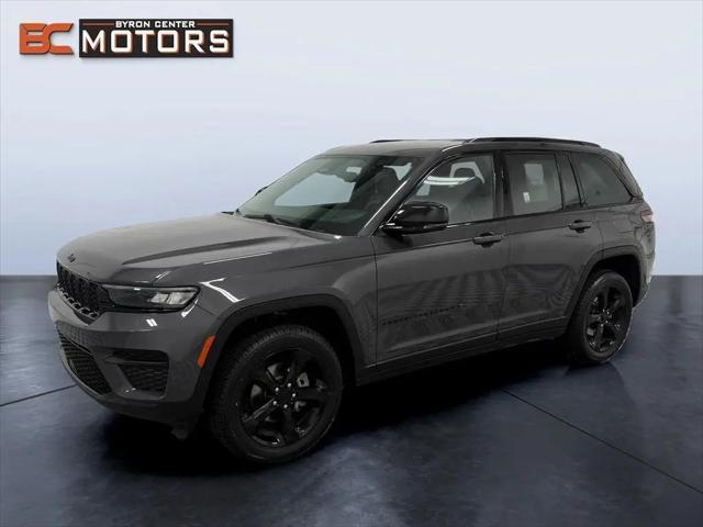 2023 Jeep Grand Cherokee Altitude 4x4 for sale in Byron Center, MI